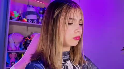 Snapshot of emilykarterr chatting on 13, 2, 2026 VALEEEN online show from 13, 2, 2026