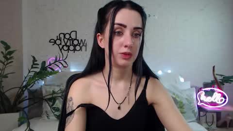 Emyli online show from 15, 2, 2025