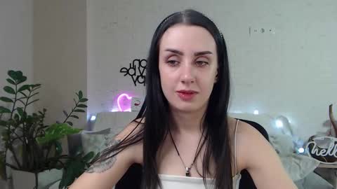 Emyli online show from 25, 2, 2025