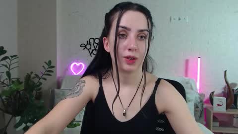 Emyli online show from 4, 3, 2025