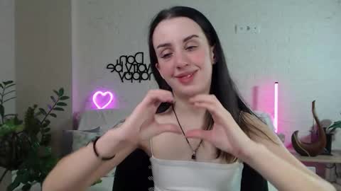 Emyli online show from 4, 3, 2025