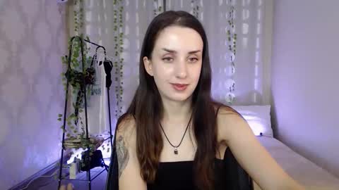 Emyli online show from 11, 9, 2025