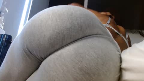 emily monrro online show from 24, 9, 2025