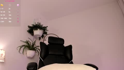 Snapshot of emilyruiz1 chatting on 10, 1, 2025 Emily online show from 10, 1, 2025