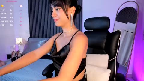 Snapshot of emilyruiz1 chatting on 11, 3, 2025 Emily online show from 11, 3, 2025