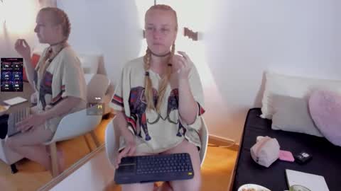 Summer 3 online show from 22, 3, 2026