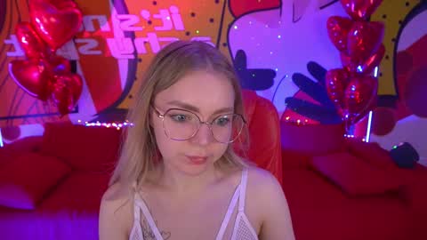 Snapshot of emilysunshines chatting on 18, 2, 2025 MY NAME IS Emily WELCOME EVERYONE I WILL BE HAPPY TO GIVE YOU WHAT YOU HAVE DREAMED OF FOR SO LONG online show from 18, 2, 2025