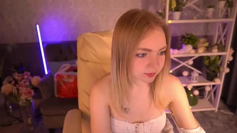 Snapshot of emilysunshines chatting on 9, 3, 2025 MY NAME IS Emily WELCOME EVERYONE I WILL BE HAPPY TO GIVE YOU WHAT YOU HAVE DREAMED OF FOR SO LONG online show from 9, 3, 2025