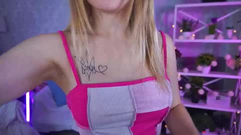 Snapshot of emilysunshines chatting on 16, 9, 2025 MY NAME IS Emily WELCOME EVERYONE I WILL BE HAPPY TO GIVE YOU WHAT YOU HAVE DREAMED OF FOR SO LONG online show from 16, 9, 2025
