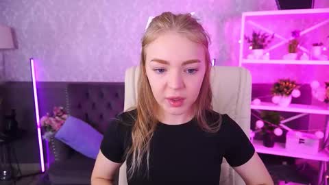 Snapshot of emilysunshines chatting on 23, 9, 2025 MY NAME IS Emily WELCOME EVERYONE I WILL BE HAPPY TO GIVE YOU WHAT YOU HAVE DREAMED OF FOR SO LONG online show from 23, 9, 2025