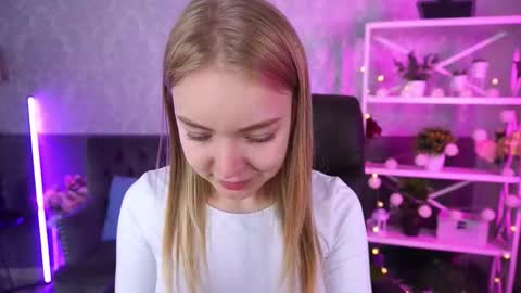 Snapshot of emilysunshines chatting on 2, 10, 2025 MY NAME IS Emily WELCOME EVERYONE I WILL BE HAPPY TO GIVE YOU WHAT YOU HAVE DREAMED OF FOR SO LONG online show from 2, 10, 2025