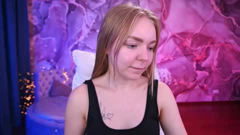 Snapshot of emilysunshines chatting on 18, 10, 2025 MY NAME IS Emily WELCOME EVERYONE I WILL BE HAPPY TO GIVE YOU WHAT YOU HAVE DREAMED OF FOR SO LONG online show from 18, 10, 2025