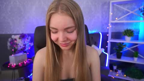 Snapshot of emilysunshines chatting on 16, 11, 2025 MY NAME IS Emily WELCOME EVERYONE I WILL BE HAPPY TO GIVE YOU WHAT YOU HAVE DREAMED OF FOR SO LONG online show from 16, 11, 2025