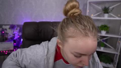 Snapshot of emilysunshines chatting on 23, 11, 2025 MY NAME IS Emily WELCOME EVERYONE I WILL BE HAPPY TO GIVE YOU WHAT YOU HAVE DREAMED OF FOR SO LONG online show from 23, 11, 2025