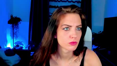 Snapshot of emilywiled chatting on 4, 2, 2025 Emily online show from 4, 2, 2025