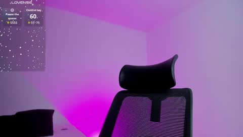 E M I L Y online show from 15, 9, 2025