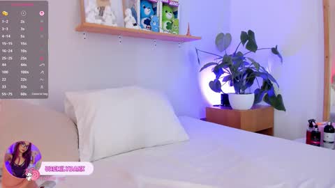 Emily Bank online show from 10, 11, 2025