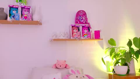 Emily Bank online show from 4, 3, 2026