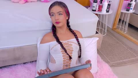 Emily Bank online show from 13, 3, 2026