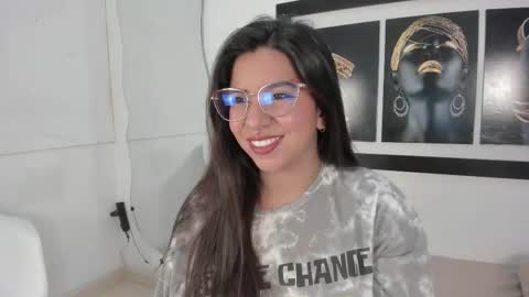 Snapshot of emilyy_cooperr chatting on 2, 10, 2025 emilyy_cooperr online show from 2, 10, 2025
