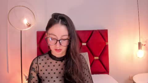 Snapshot of emilyywatson chatting on 14, 7, 2026 Emilyy Watson online show from 14, 7, 2026