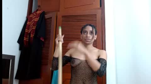 emilyzans07 online show from 22, 2, 2025
