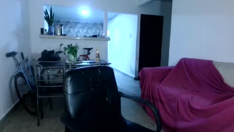 Snapshot of emma______1996 chatting on 21, 6, 2026 emma______1996 online show from 21, 6, 2026