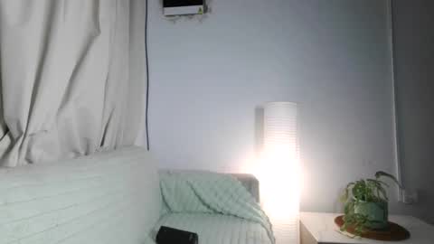 Snapshot of emma______1996 chatting on 19, 7, 2026 emma______1996 online show from 19, 7, 2026
