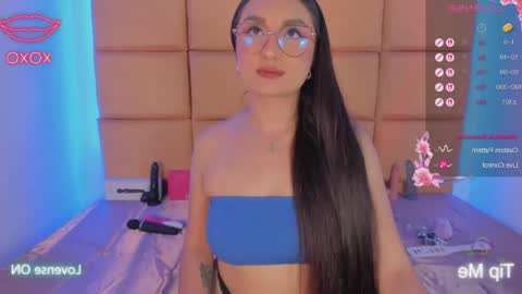 Snapshot of emma__js_ chatting on 30, 4, 2026 emma__js_ online show from 30, 4, 2026