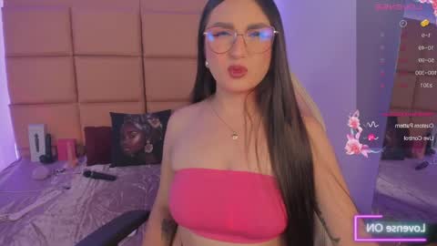 Snapshot of emma__js_ chatting on 10, 5, 2026 emma__js_ online show from 10, 5, 2026