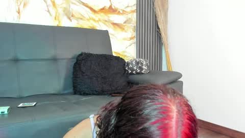 Snapshot of emma_angel_04 chatting on 21, 5, 2026 emma_angel_04 online show from 21, 5, 2026