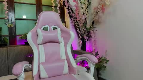 emma_ayala online show from 1, 12, 2025