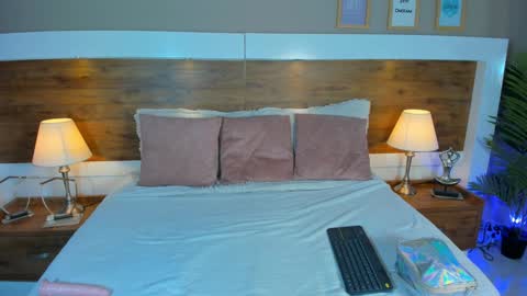 Emma  online show from 17, 1, 2025