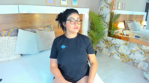 Emma  online show from 23, 2, 2025