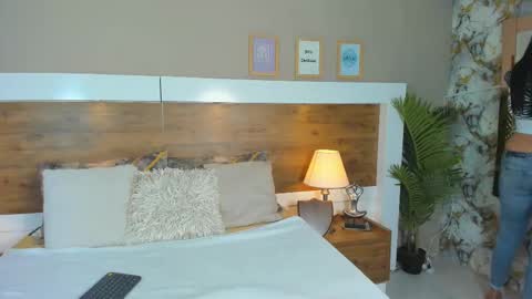 Emma  online show from 5, 3, 2025