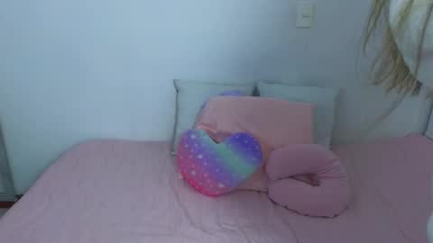 Snapshot of emma_blue_ chatting on 23, 1, 2025 Emma Blue modelo independiente online show from 23, 1, 2025
