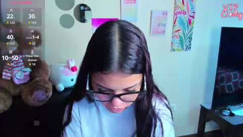 Snapshot of emma_boo_ chatting on 19, 6, 2026 emma_boo_ online show from 19, 6, 2026
