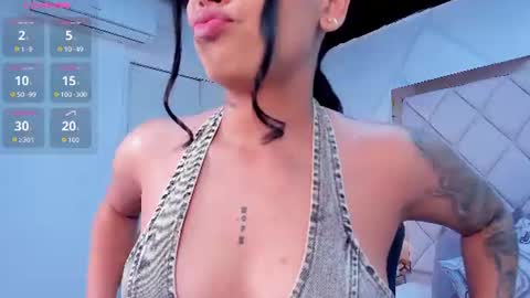 Snapshot of emma_carterr1 chatting on 27, 6, 2026 pau online show from 27, 6, 2026