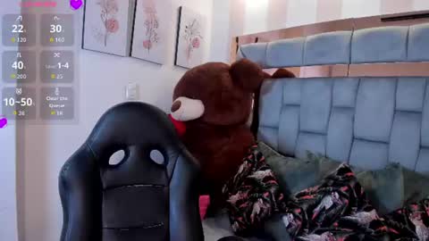 Snapshot of emma_carterr1 chatting on 19, 7, 2026 pau online show from 19, 7, 2026