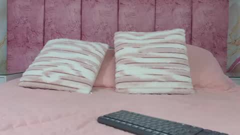 Snapshot of emma_curvy1 chatting on 26, 5, 2026 Emma online show from 26, 5, 2026