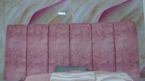 Snapshot of emma_curvy1 chatting on 6, 8, 2026 Emma online show from 6, 8, 2026