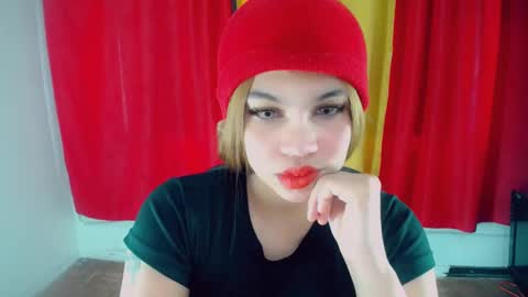 Snapshot of emma_diva chatting on 17, 1, 2025 emma online show from 17, 1, 2025