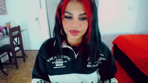 Snapshot of emma_diva chatting on 10, 6, 2026 emma online show from 10, 6, 2026