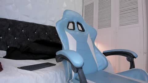 emma_dl2 online show from 10, 2, 2025