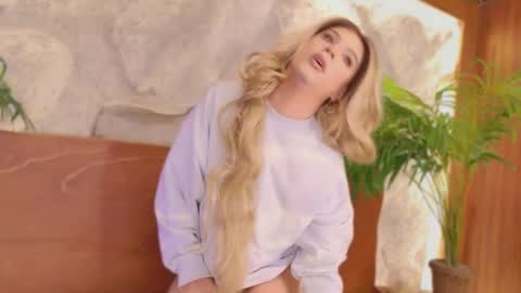 Snapshot of emma_dragon chatting on 31, 3, 2026 emma_dragon online show from 31, 3, 2026