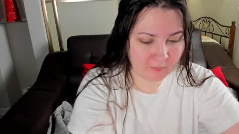 Snapshot of emma_flin chatting on 25, 12, 2024 Emma online show from 25, 12, 2024