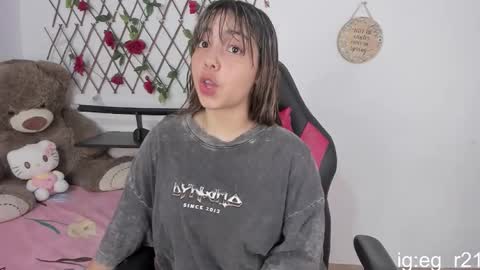 emma_grayys online show from 12, 10, 2025