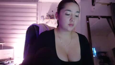 emma_johnson_ online show from 11, 12, 2024