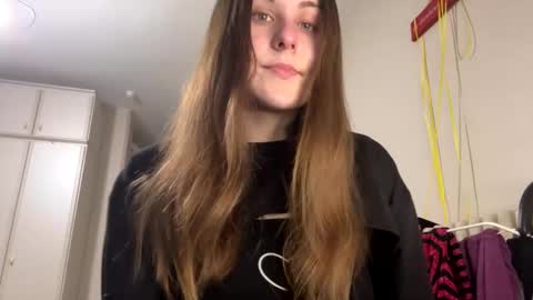emma_just online show from 7, 1, 2025