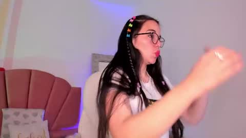 Snapshot of emma_lakshmi chatting on 1, 7, 2026 Emma online show from 1, 7, 2026